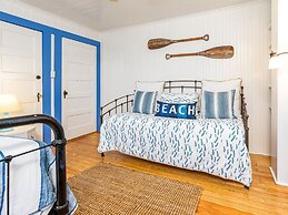 Guiding Light Cottage