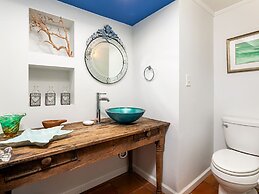 Guiding Light Cottage