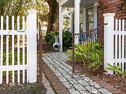 Guiding Light Cottage