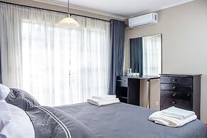 Inviting 3-bed Apartment In The City