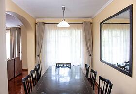 Inviting 3-bed Apartment In The City