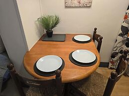 Lopez Home Crawley