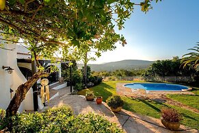 Cosy Farmhouse Quinta da Eira 140 Years old