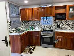 Charming 1-bed House in Georgetown