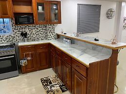 Charming 1-bed House in Georgetown