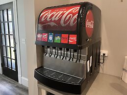 Homestay on Main by Twin Lakes Creamery