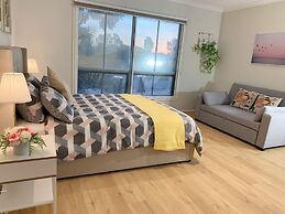 Designer Decor Home 8Bed WilliamsLanding