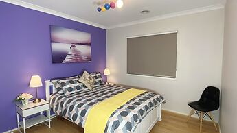 Designer Decor Home 8Bed WilliamsLanding