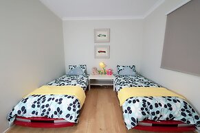 Designer Decor Home 8Bed WilliamsLanding