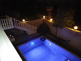 Coral Garden Villa !!