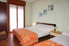 Central Flat, 130m From the Beach With Shared Pool