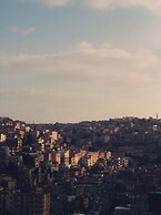 The Royal Luxury Superior Queen cot