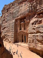 The Royal Luxury Superior Queen cot