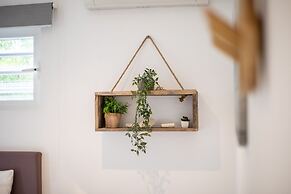 Casa Maria Curacao. Luxury 6 Bedroom Villa Next to Supermarket & Jan T