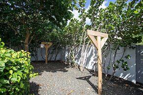 Casa Maria Curacao. Luxury 6 Bedroom Villa Next to Supermarket & Jan T