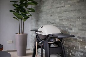 Casa Maria Curacao. Luxury 6 Bedroom Villa Next to Supermarket & Jan T