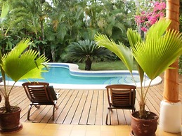 Charming Caribbean Style Villa Near Superb Beach