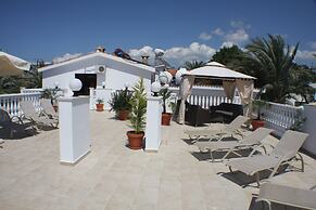 Lovely 7 Bedroom Villa !!