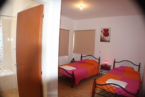 Lovely 7 Bedroom Villa !!