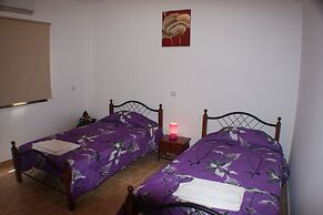 Lovely 7 Bedroom Villa !!