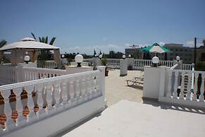 Lovely 7 Bedroom Villa !!