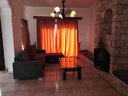 Lovely 7 Bedroom Villa !!