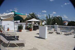 Lovely 7 Bedroom Villa !!