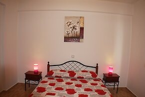 Lovely 7 Bedroom Villa !!