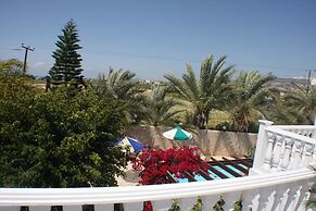 Lovely 7 Bedroom Villa !!