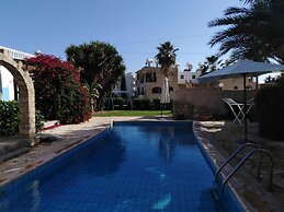 Lovely 7 Bedroom Villa !!