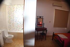 Lovely 7 Bedroom Villa !!