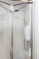 Bedford Hospitalsouth Wing4 Guests3 Bedswifi