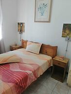 Room in Apartment - Roommate for Rent in Flic en Flac