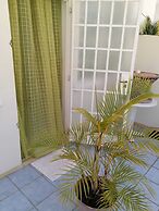 Room in Apartment - Roommate for Rent in Flic en Flac