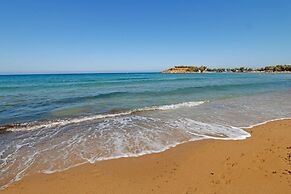 Astrinos Apt Simple, Cosy, Comfortable, Near the Beach