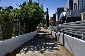 Astrinos Apt Simple, Cosy, Comfortable, Near the Beach