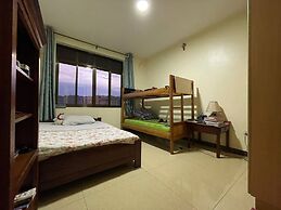 Room-nshuti Spacious Quiet Rm For Short