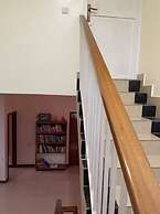 Room-nshuti Spacious Quiet Rm For Short