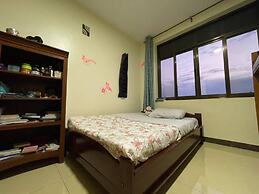 Room-nshuti Spacious Quiet Rm For Short