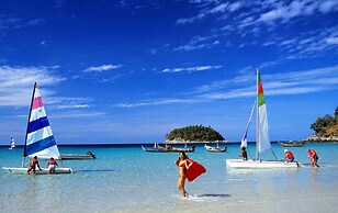 Luxury Four Bed Villa Jasmine, Infinity Pool, Full Staff , Chef and Br