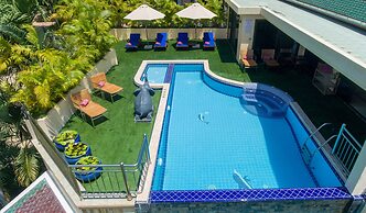 Luxury Four Bed Villa Jasmine, Infinity Pool, Full Staff , Chef and Br