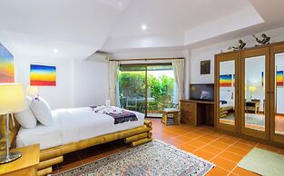 Luxury Four Bed Villa Jasmine, Infinity Pool, Full Staff , Chef and Br