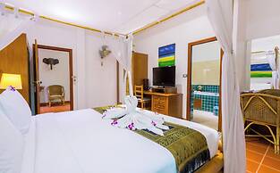 Luxury Four Bed Villa Jasmine, Infinity Pool, Full Staff , Chef and Br