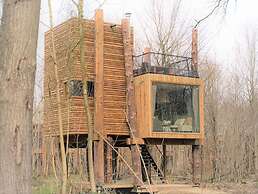 Adventure in Nature Tree Loft for 4 People 2