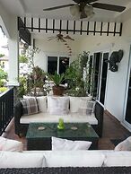 Private Luxurious Salt Water Pool Villa Situated In Peaceful Upmarket 