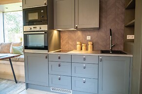 Loft Eco Luxe Lodge in the Heart of Nature for 2 People by the Lake 6