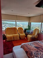 Free Mini Pool Jacuzzi Airport House - up to 8 People