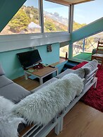Free Mini Pool Jacuzzi Airport House - up to 8 People