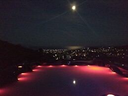 Free Mini Pool Jacuzzi Airport House - up to 8 People