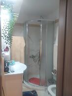 Free Mini Pool Jacuzzi Airport House - up to 8 People